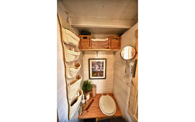 150728-tiny-tack-house9_ku_christopher-tack_1280x800