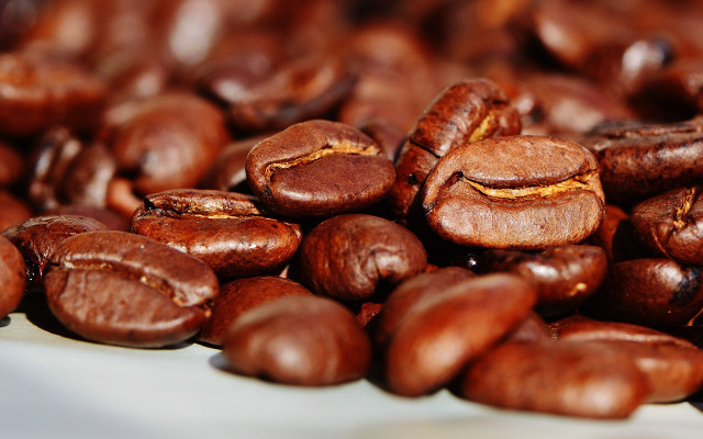 bei-kaffeebohnen-solltest-du-auf-qualitaet-und-fair-cc0-pixabay-alexas_fotos-180812 Bei Kaffeebohnen solltest du auf Qualität und faire Anbaubedingungen achten.