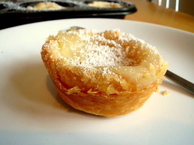 vegane-pasteis-de-nata-schmecken-genauso-gut-wie-d-utopia-leonie-barghorn-200818_download Vegane Pasteis de Nata schmecken genauso gut wie das Original.