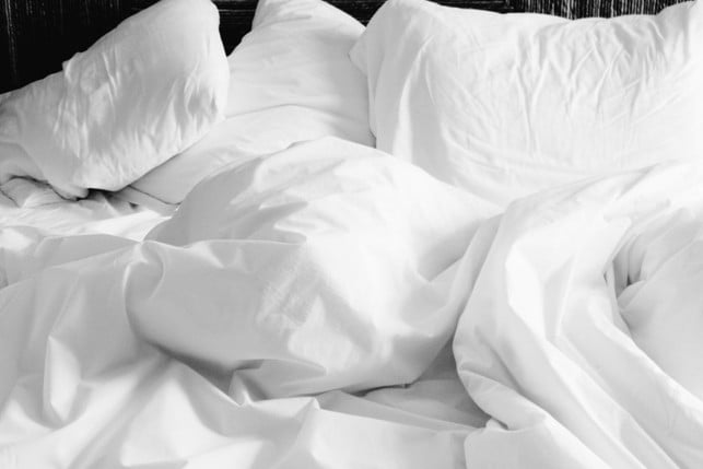 Haeufiger Nachtschweiss-Kann-Different-Hab-CC0--Pixabay-Jaymantri-2250623_Download Often night sweats can have different reasons, for example a bedroom that is too warm.