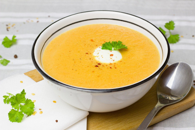 Vegetable cream soup freezes especially well.