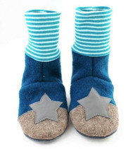 kinderschuhe-hausschuhe-z-suessstoff-avocadostore-210216 nachhaltige Kinder-Hausschuhe von Süßstoff