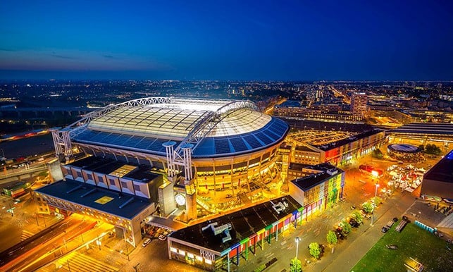 zweites-leben-fuer-e-auto-akkus-stadion-in-amsterd-amsterdam-arena-presse-200826_download Ein zweites Leben für E-Auto-Akkus: Das Stadion in Amsterdam.