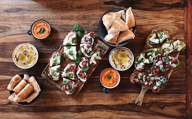 Processed with VSCO with a6 preset Geröstetes Brot kannst du als Grundlage für Crostini verwenden.