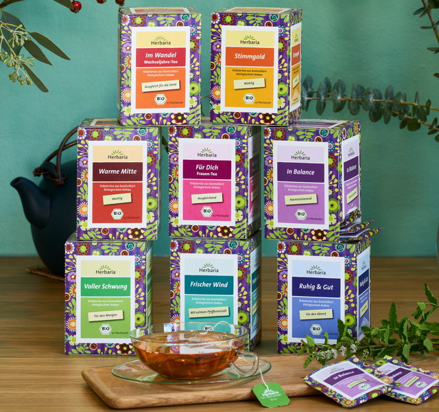Herbaria Tee Herbaria Tee