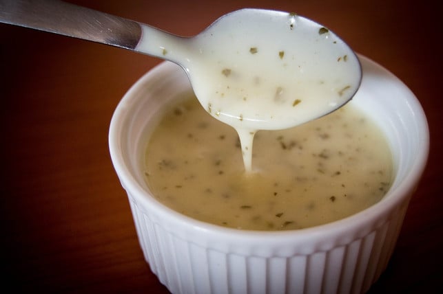 frisch-und-fruchtig-joghurt-dressing-mit-zitrone-cc0-pixabay-ailinder-190330_download Frisch und fruchtig: Joghurt-Dressing mit Zitrone.