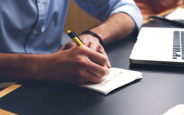 ein-zeitplan-und-eine-prioritaetenliste-koennen-dir-cc0-pixabay-startupstockphotos-180429 Ein Zeitplan und eine Prioritätenliste können dir helfen.