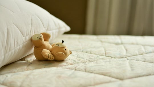 matratze-reinigen-cc0-pixabay-congerdesign-180127 Matratze reinigen