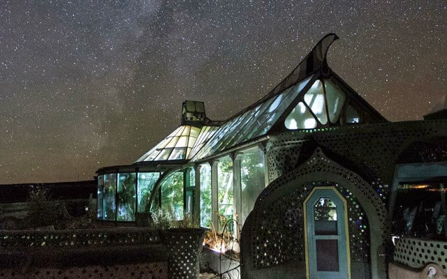 earthship-exterior16-x-jenny-parkins-170127-1280x800-640x400 Earthship