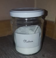 natron-ist-die-hauptzutat-von-unserem-oekologischen-eva-nitsch-utopia-180406_download Natron ist die Hauptzutat von unserem ökologischen Scheuerpulver. Damit kannst du dann deinen Grillrost reinigen.