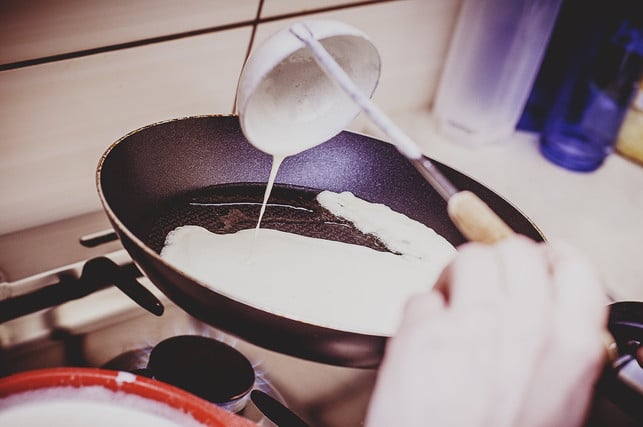 bis-die-apfel-pfannkuchen-fertig-sind-dauert-es-e-cc0-pixabay-tookapic-190828_download Bis die Apfel-Pfannkuchen fertig sind, dauert es etwa 30 Minuten.