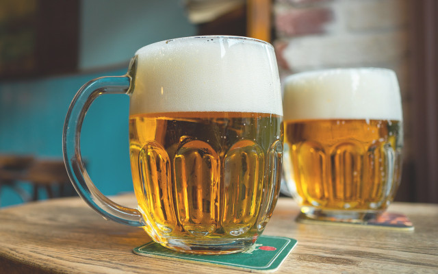 bier-getraenk-us-radovan-210224-1280x800 Bier mit Fischblasen geklärt nicht vegan