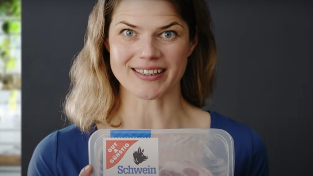 fleischwerbung-ehrlich-edeka-greenpeace-2-s-youtube-greenpeace deutschland-210518-1280x720 Edeka, Fleisch, Werbung, Greenpeace