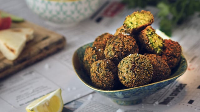 falafel-schale-us-Ludovic-Avice-241218 Falafel im Test: Welche Produkte bei Öko-Test überzeugen