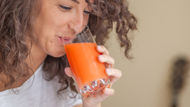 voe_instagram_1920x1080px_morgenritual_utopia_240227_jr_punkt5 Vitamine als gesundes Morgenritual