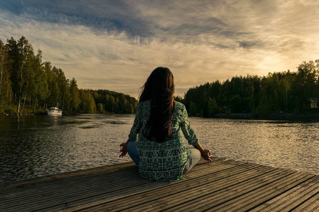 Meditation-Kann Help-Aengste-Zu-Ueberwinden-Cc0-Pixabay-Leninscape-200130_Download Meditation can help overcome fears.