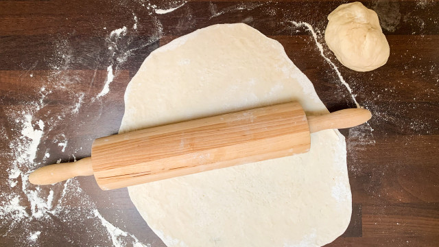 Roll out the dough thinly.