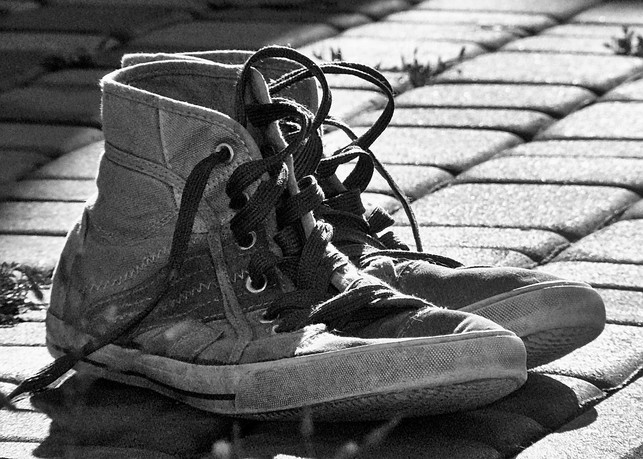 auch-wenn-du-die-schuhe-spenden-und-nicht-verkaufe-cc0-pixabay-jerzygorecki-200825_download Auch wenn du die Schuhe spenden und nicht verkaufen willst, solltest du auf einen möglichst guten und sauberen Zustand achten.