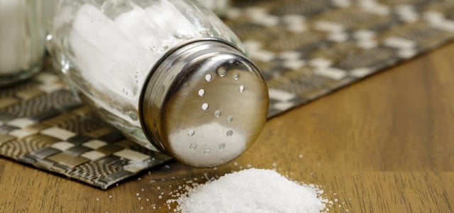 Im Salz-Test von Öko-Test fiel in vielen Salzen die Rieselhilfe negativ auf.