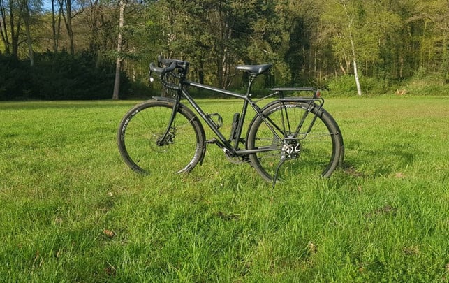 fahrrad-jobrad-leasing-johanna-wehrmann-230426-1920x1209-1 Ein Fahrrad kann man über Jobrad als Dienstrad leasen.