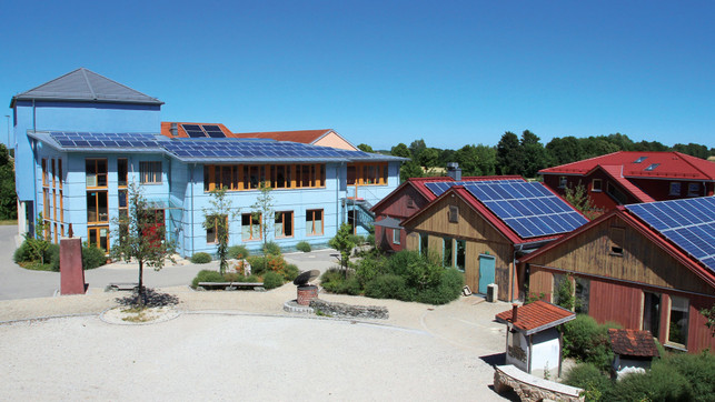 Naturstrom_AG_Photovoltaik_Waldorfschule_Landsberg_am_Lech_1920x1080px (1)