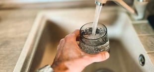 Leitungswasser trinken: 9 Fakten, die du unbedingt kennen solltest
