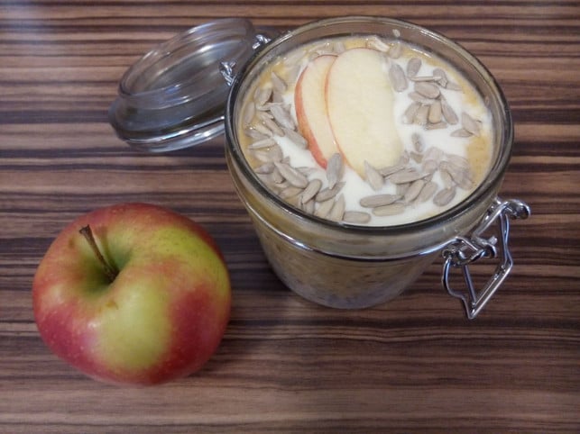 fuellst-du-die-overnight-oats-in-ein-verschliessbare-luiserau-utopia-181119_download Füllst du die Overnight Oats in ein verschließbares Gefäß, kannst du sie auch mitnehmen und hast unterwegs ein leckeres Frühstück!