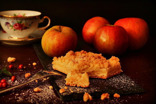 Apple Pie: An absolute classic for using apples.