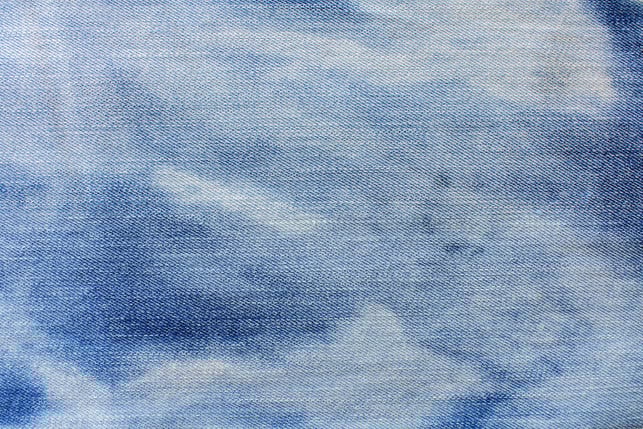 statt-die-jeans-zu-waschen-kannst-du-kleine-fleck-cc0-pixabay-inmorino-250320_download Statt die Jeans zu waschen, kannst du kleine Flecken mit einer Bürste entfernen.