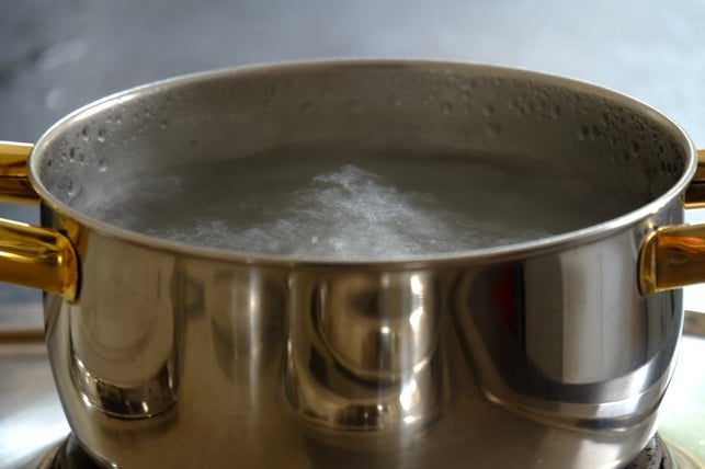 mit-kochendem-wasser-kannst-du-glaeser-leicht-steri-cc0-pixabay-music4life-180909_download Mit kochendem Wasser kannst du Gläser leicht sterilisieren – es tötet mit seiner Temperatur von mindestens 100 Grad Celsius zuverlässig Keime ab.