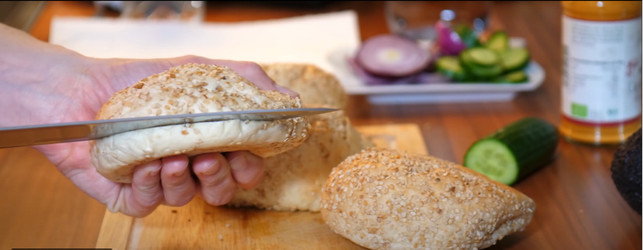 zu-fast-jedem-klassiker-gibt-es-vegane-alternative-screenshot-v-like-victory-210428_download Zu fast jedem Klassiker gibt es vegane Alternativen.