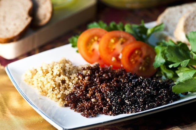 quinoa-als-beilage-cc0-pixabay-yana_tik-190422_download Quinoa-Rezepte solltest du nur in Maßen kochen.