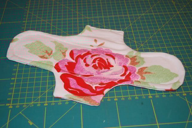 die-genhte-zero-waste-binde-melanie-von-daake-utopia-170705 Die genähte Zero-Waste-Binde.