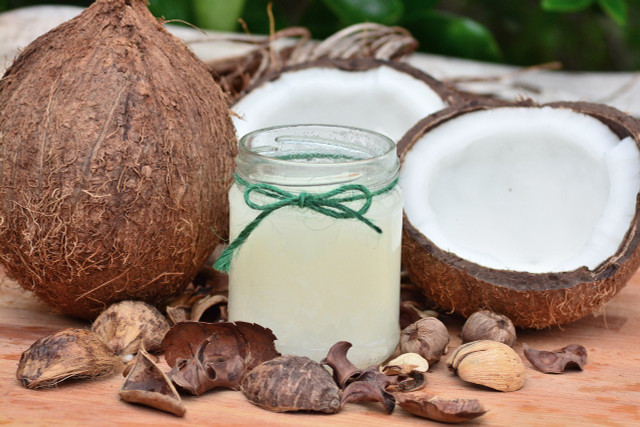 coconut-oil-is-versatile-cc0-pixabay-moho01-181219_download Coconut oil has many uses.
