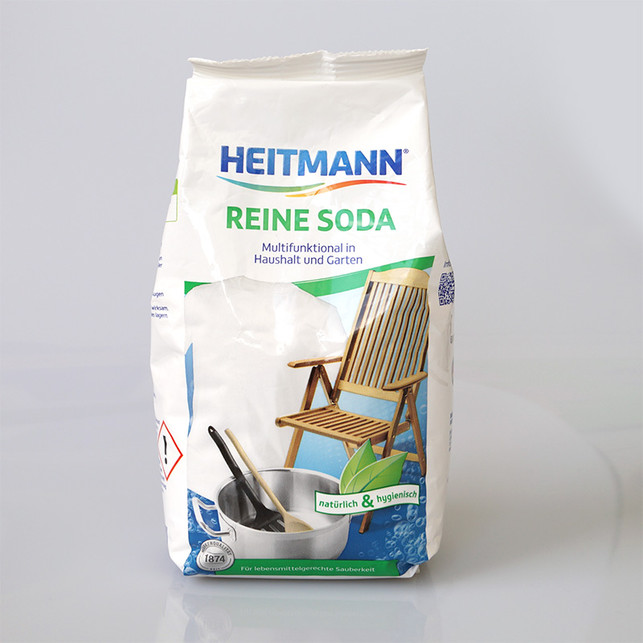 soda-ist-ein-wirkungsvolles-hausmittel-utopia-170712 Soda ist ein wirkungsvolles Hausmittel zum Reinigen von Fliesenfugen.