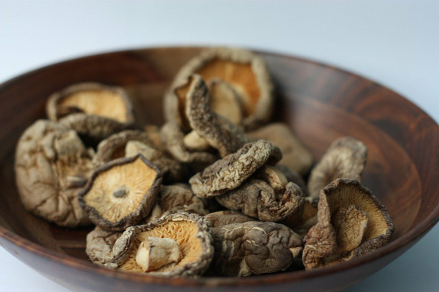 Shiitake mushrooms add umami component to the fish sauce. 