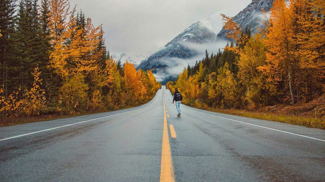 WV-Leben-aendern-joshua-earle-unsplash-240221-1024x576-3 Leben verändern - „Das erstaunliche Leben des Walter Mitty“ ist keine Komödie, sondern eher ein Motivationsfilm