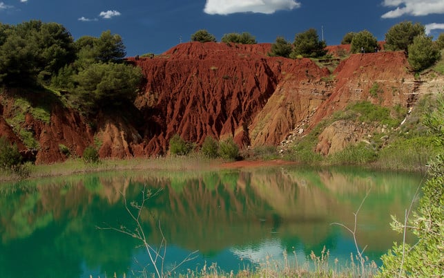 aluminium-bauxit-abbau-rotschlamm-us-cc0-Paolo-Chiabrando-210804-1280x800 Der Bauxit-Abbau für die Aluminium-Herstellung ist aufwändig und zerstörerisch