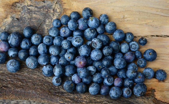 beeren-zaehlen-zu-den-lebensmitteln-die-gut-fuers-h-cc0-pixabay-congerdesign-220202_download Beeren zählen zu den Lebensmitteln, die gut fürs Herz sind.