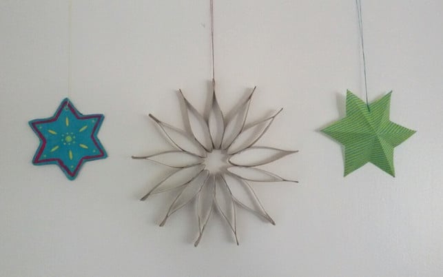 selbst-gebastelte-weihnachtssterne-aus-altpappe-un-melanie-von-daake-utopia-171008_download Selbst gebastelte Weihnachtssterne aus Altpappe und gebrauchtem Geschenkpapier.