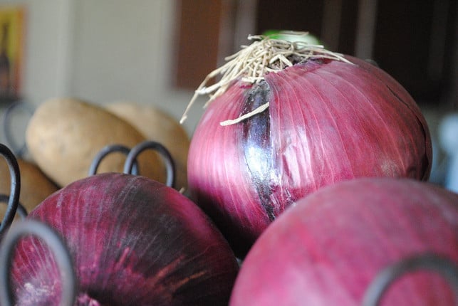 rote-zwiebeln-verleihen-deinem-zwiebelconfit-einen-cc0-pixabay-seareeds-191223_download Rote Zwiebeln verleihen deinem Zwiebelconfit einen herzhaften Geschmack.