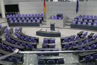 ab-50000-unterschriften-muss-sich-der-bundestag-ae-cc0-pixabay-clareich-180828_download Ab 50.000 Unterschriften muss sich der Bundestag äußern.