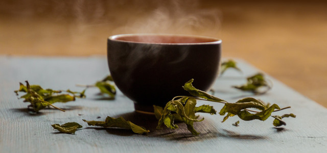 Make your own menstrual tea: 5 herbs for PMS and period pain (Photo: CC0 / Pixabay / TeeFarm) Make your own menstrual tea: 5 herbs for PMS and period pain