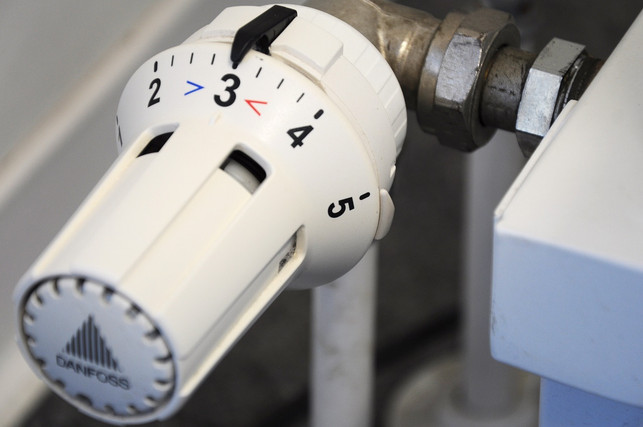 um-energie-im-bad-zu-sparen-solltest-du-auf-eine-cc0-pixabay-ri-220730_download Um Energie im Bad zu sparen, solltest du auf eine konstante Raumtemperatur achten.