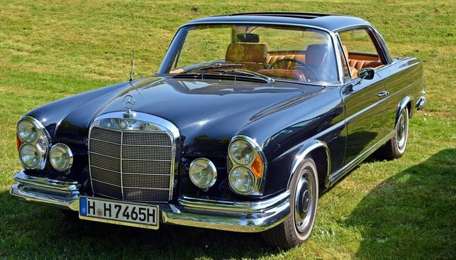 nachdem-du-dein-auto-abgemeldet-hast-kannst-du-da-cc0-pixabay-bernswaelz-240701_download Nachdem du dein Auto abgemeldet hast, kannst du das alte Kennzeichen behalten.