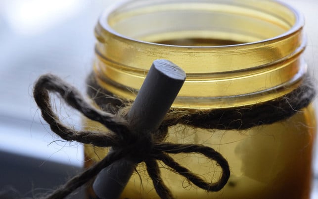 duftkerze selber machen weihnachtsgeschenk Duftkerze im Glas - ein schönes DIY-Weihnachtsgeschenk