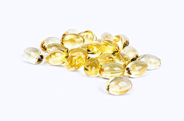 lutein-gibt-es-im-handel-auch-in-form-von-kapseln-cc0-pixabay-publicdomainpictures-221128_download Lutein gibt es im Handel auch in Form von Kapseln und Tabletten.