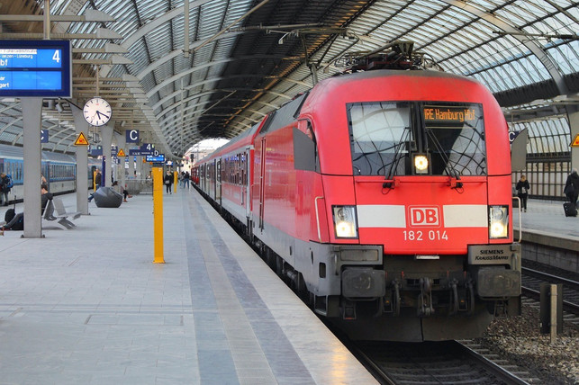 mit-der-bahncard-50-bekommst-du-nur-auf-flexpreise-cc0-pixabay-jonasreichard-250212_download Mit der BahnCard 50 bekommst du nur auf Flexpreise 50 Prozent Rabatt.