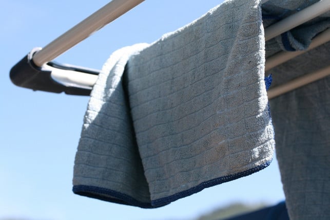 mikrofasern-nehmen-staub-und-schutz-besonders-gut-cc0--pixabay--mkuntze-250626_download Mikrofasern nehmen Staub und Schutz besonders gut auf, was an den vielen feinen Fasern liegt.