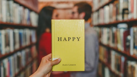 green-flags-cc0-pixabay-stocksnap-230118 Green Flags